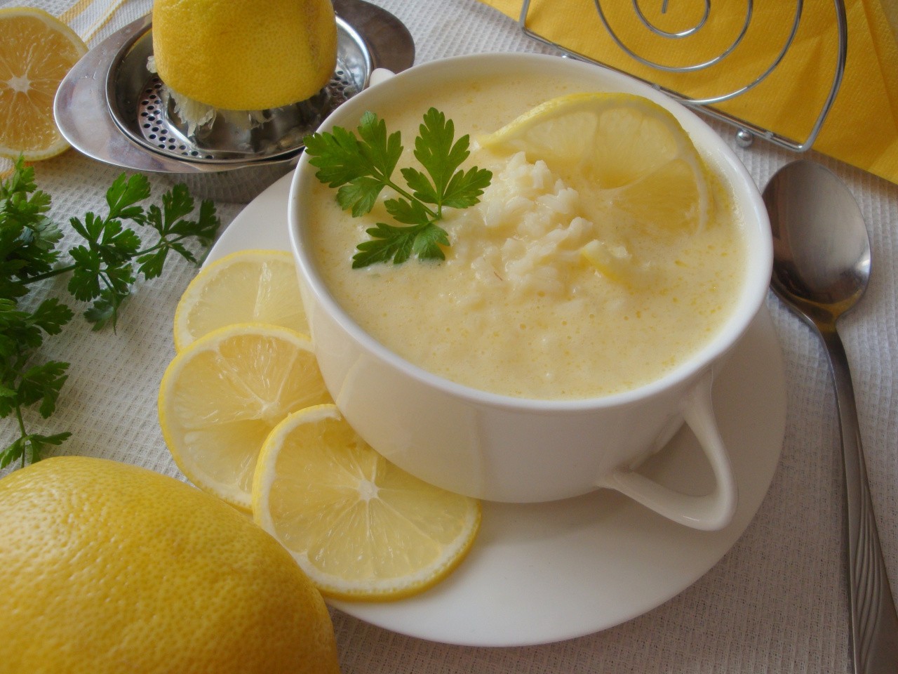 Спробуйте лимонний суп з рисом!