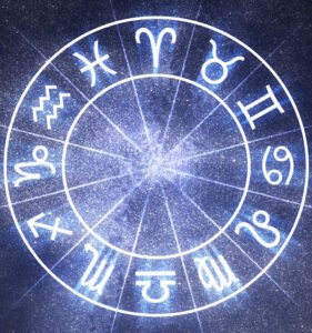 Астрологи назвали знаки Зодіаку, для яких усе погане залишилося у 2022 році