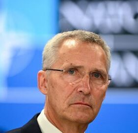 Stoltenberg on Ukrainian Offensive: Ukrainians Are Pushing Back Russians, They Should Make Decisions